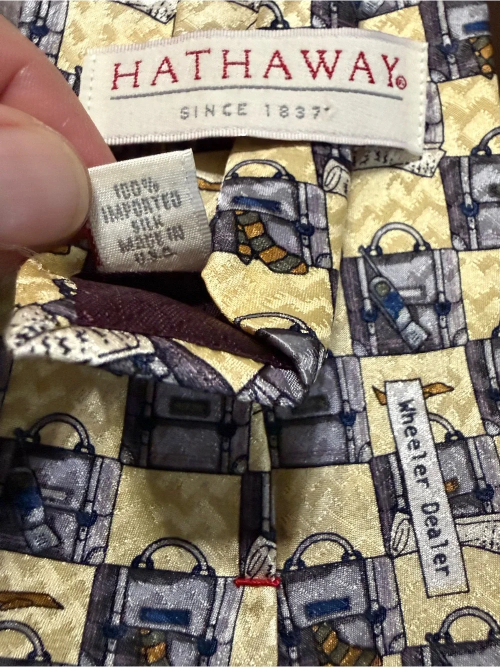 Men's Yellow and Gray Patterned Silk Tie - Classic Checker Motif